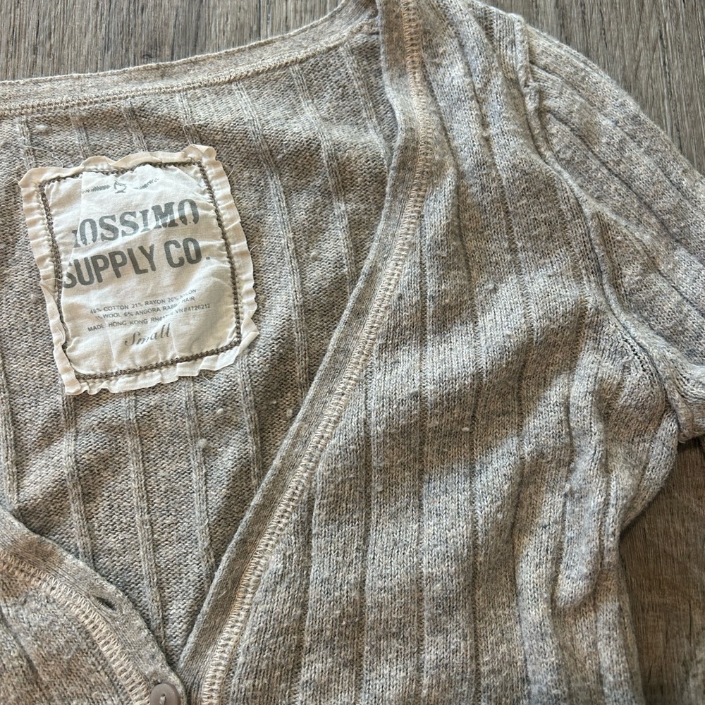 Y2K Mossimo Supply Co. Women's V-Neck Ribbed Henley Sweater - Heather Gray - Picture 4 of 6